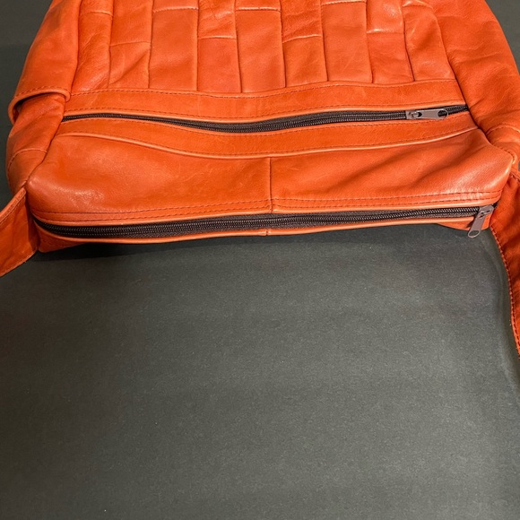 Made in Mexico large ,genuine leather crossbody bag - Picture 10 of 15